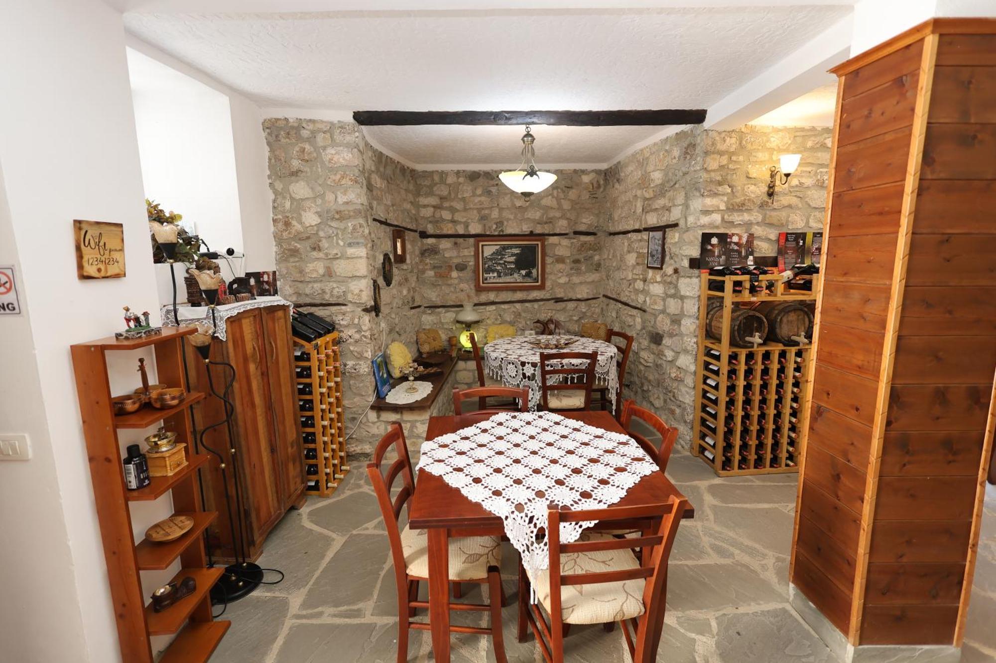 Guest House J.Prifti Berat Kültér fotó